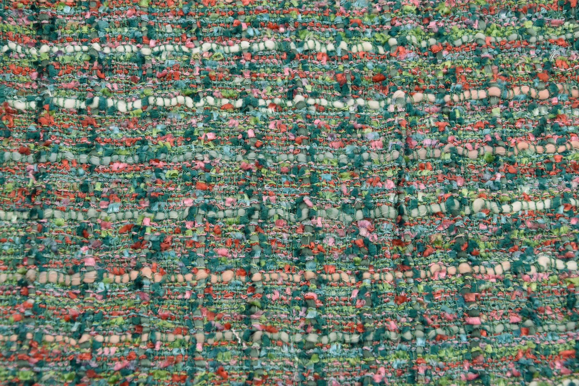 Fantasy Stoff aus Viskose / Polyester Bunt