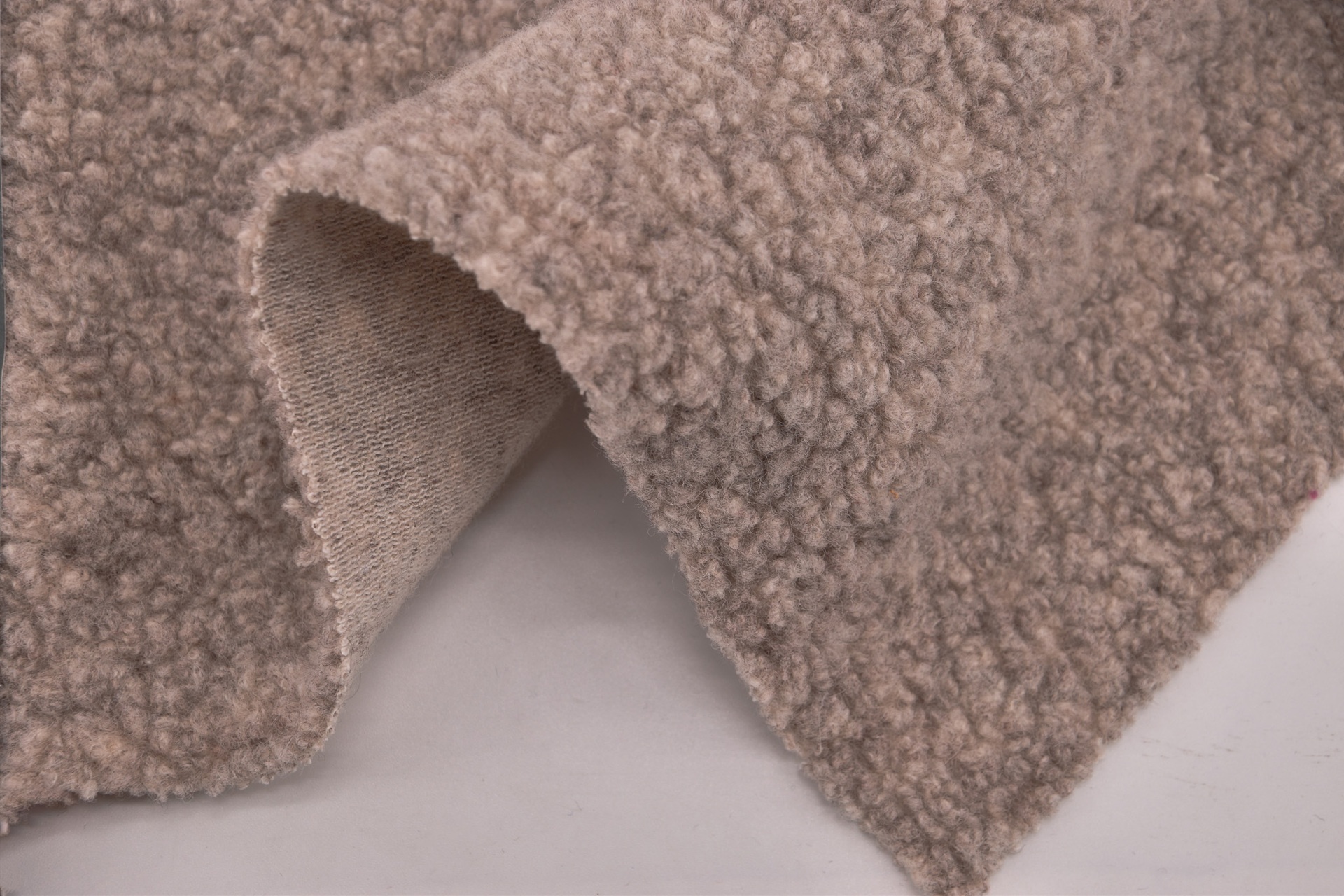 Bouclé-Strick 80%Merinowolle/20% Baumwolle aus kbA