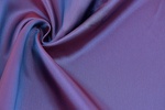 Taft Changieren violett gedreht