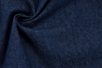Jeans dunkelblau gedreht