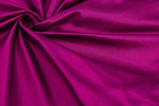 Dupionseide magenta gedreht