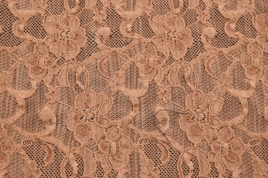 Spitze Braunbeige mit Elasthan