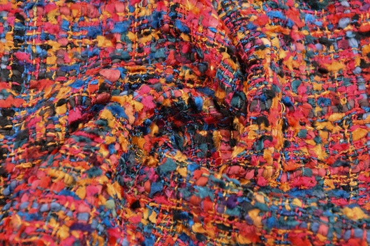 Fantasy Stoff aus Viskose / Polyester Bunt