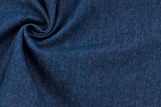 Jeans blau gedreht